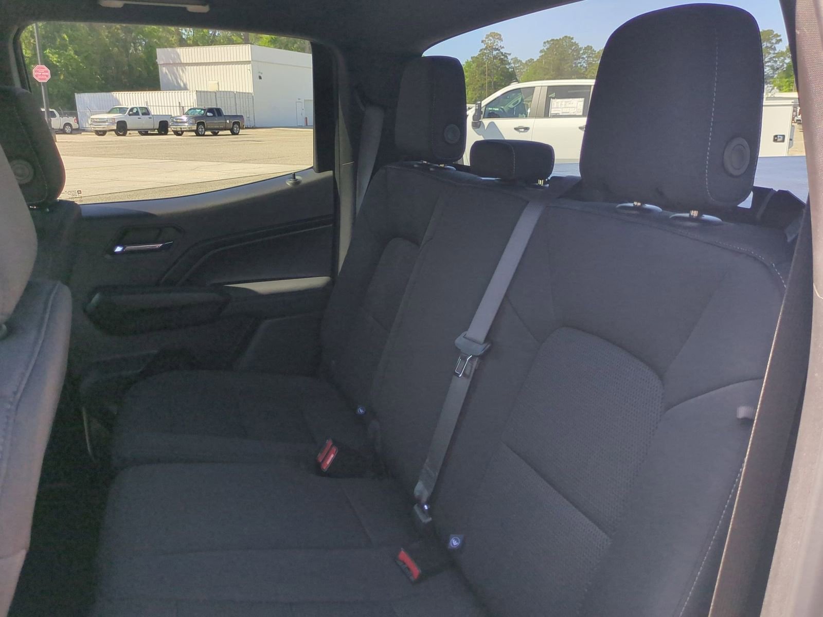 Used 2024 Chevrolet Colorado LT RWD image 24