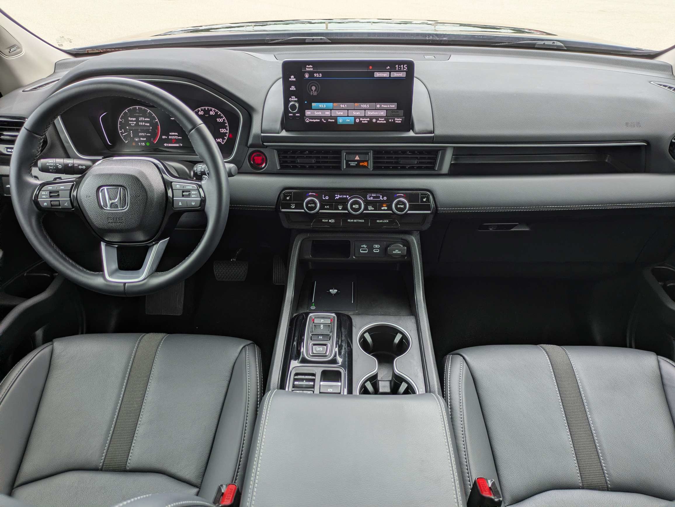 Used 2025 Honda Pilot Touring image 21