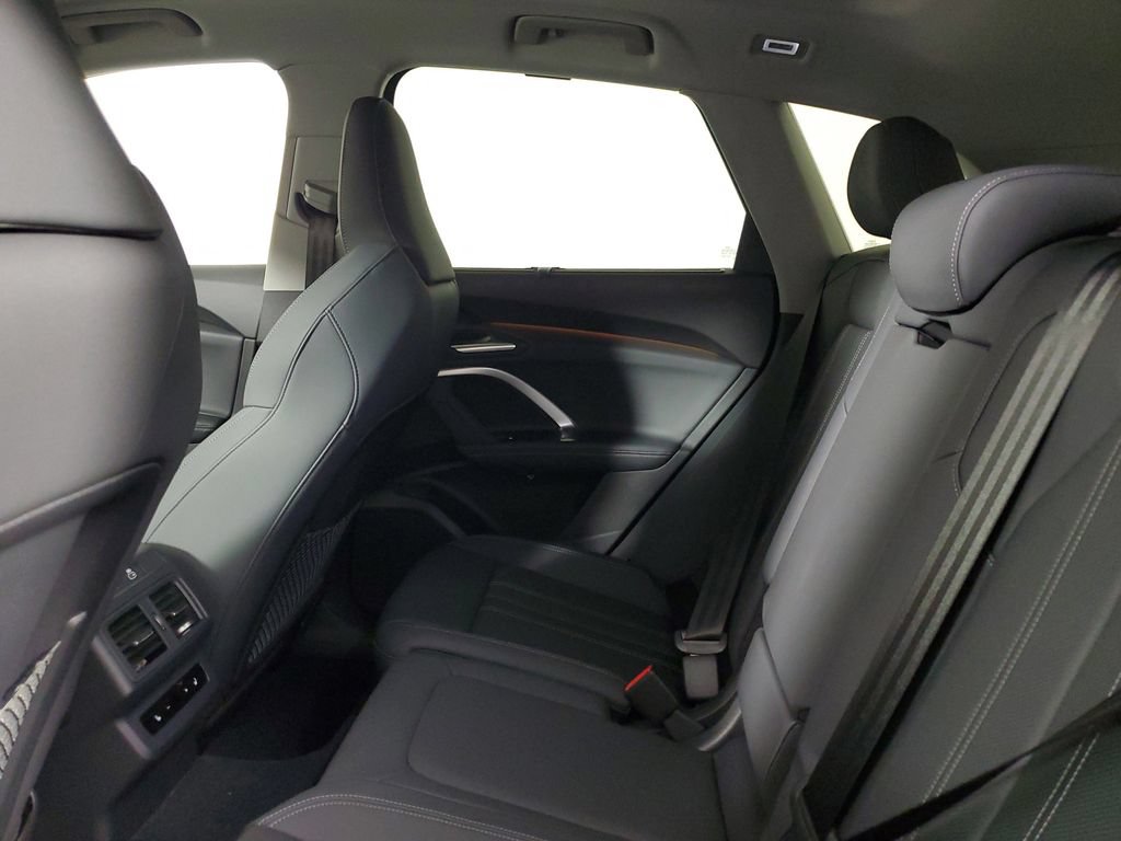 Used 2025 Audi Q5 Prestige AWD/4WD image 12