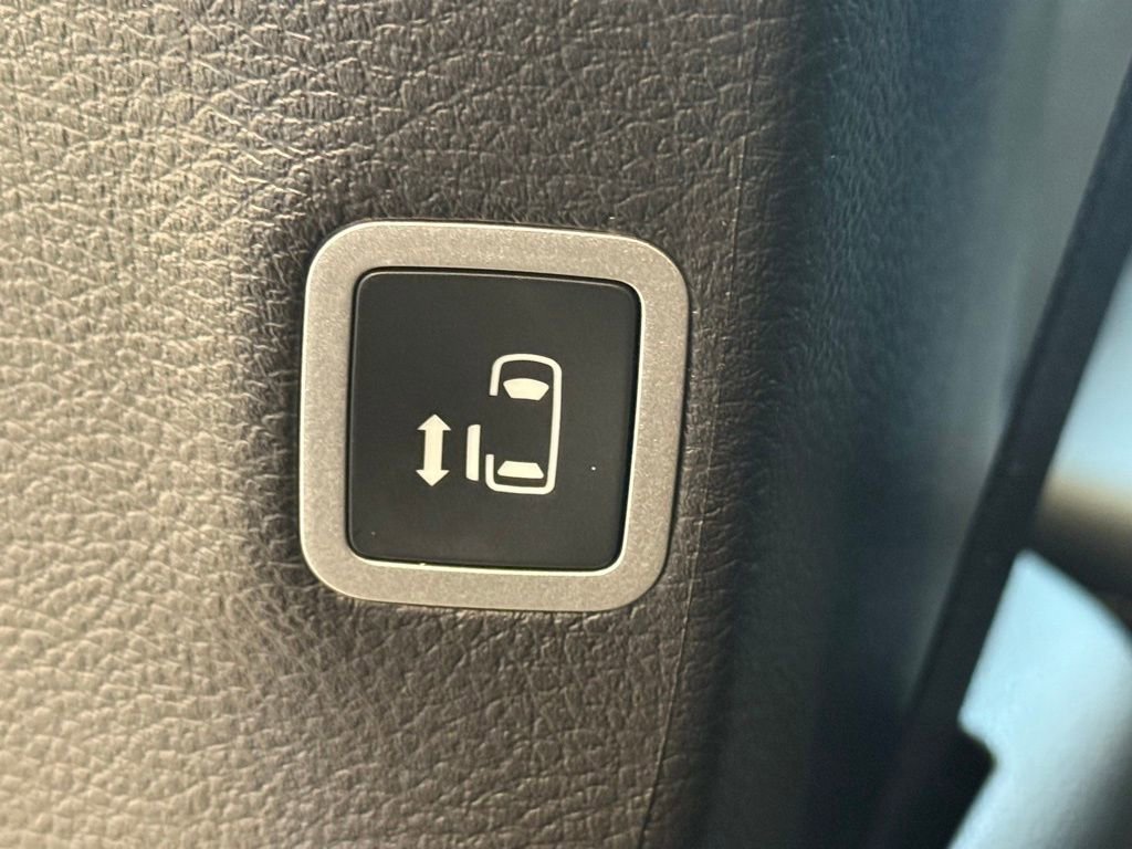 New 2026 Chrysler Pacifica Select image 22