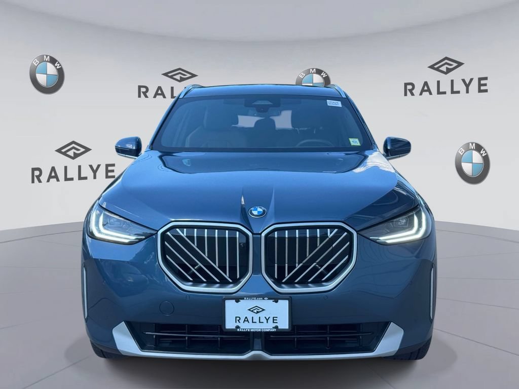 Certified 2025 BMW X3 xDrive30i w/ Premium Package AWD/4WD image 2