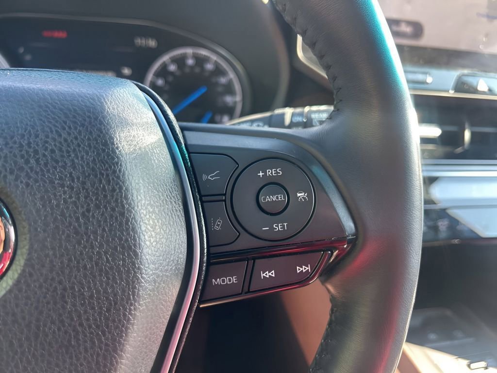 Used 2023 Toyota Venza XLE AWD/4WD image 25
