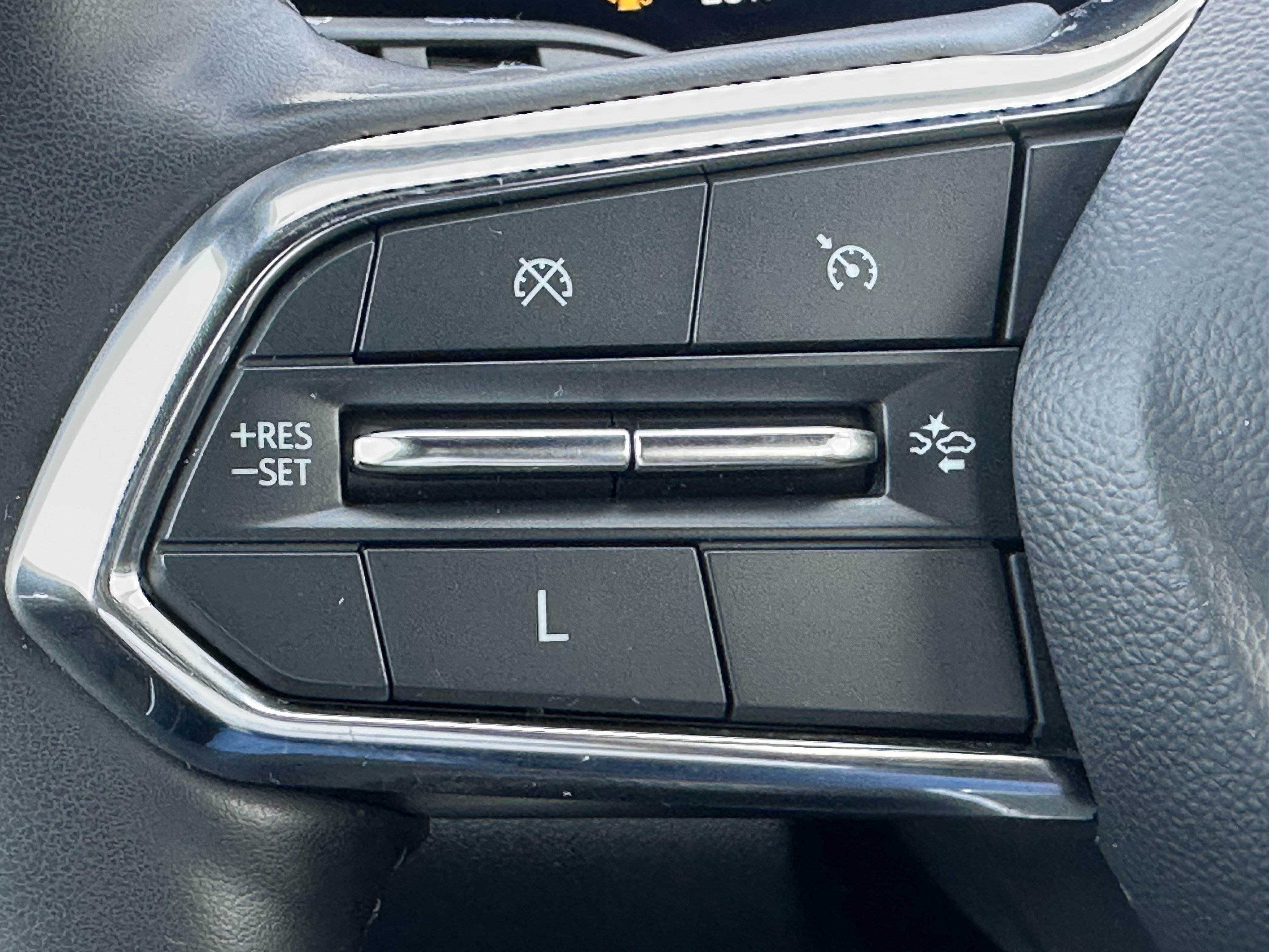 Used 2025 Chevrolet Equinox LT FWD image 23