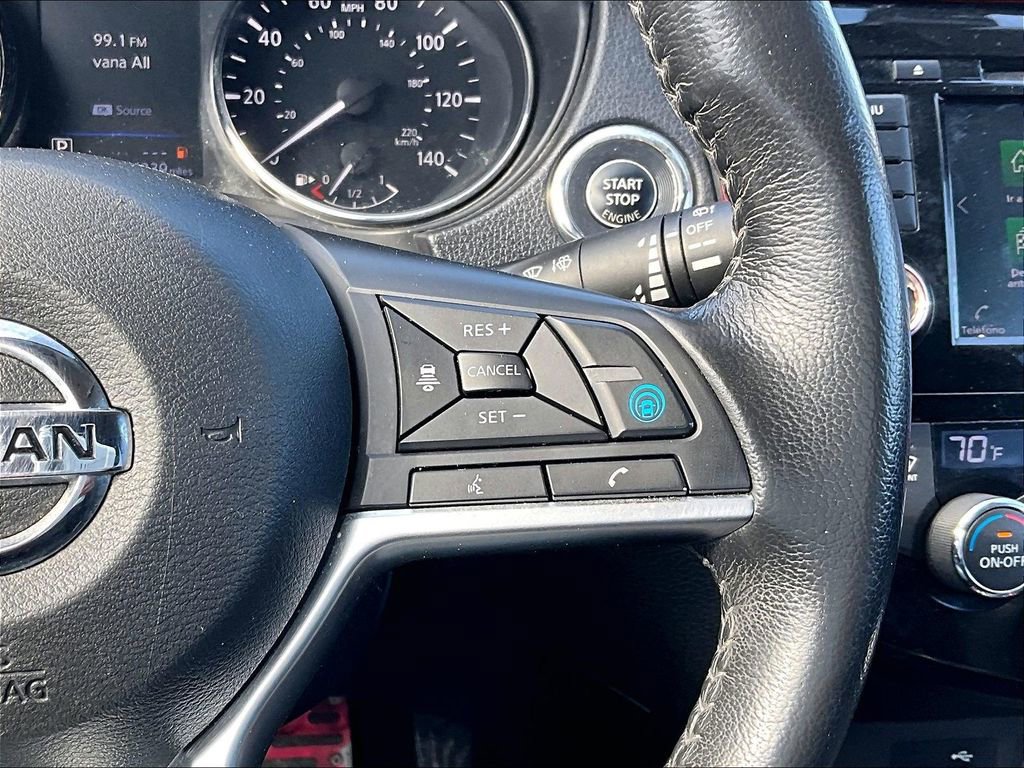 Used 2019 Nissan Rogue SV w/ Sun & Sound Touring Package image 17