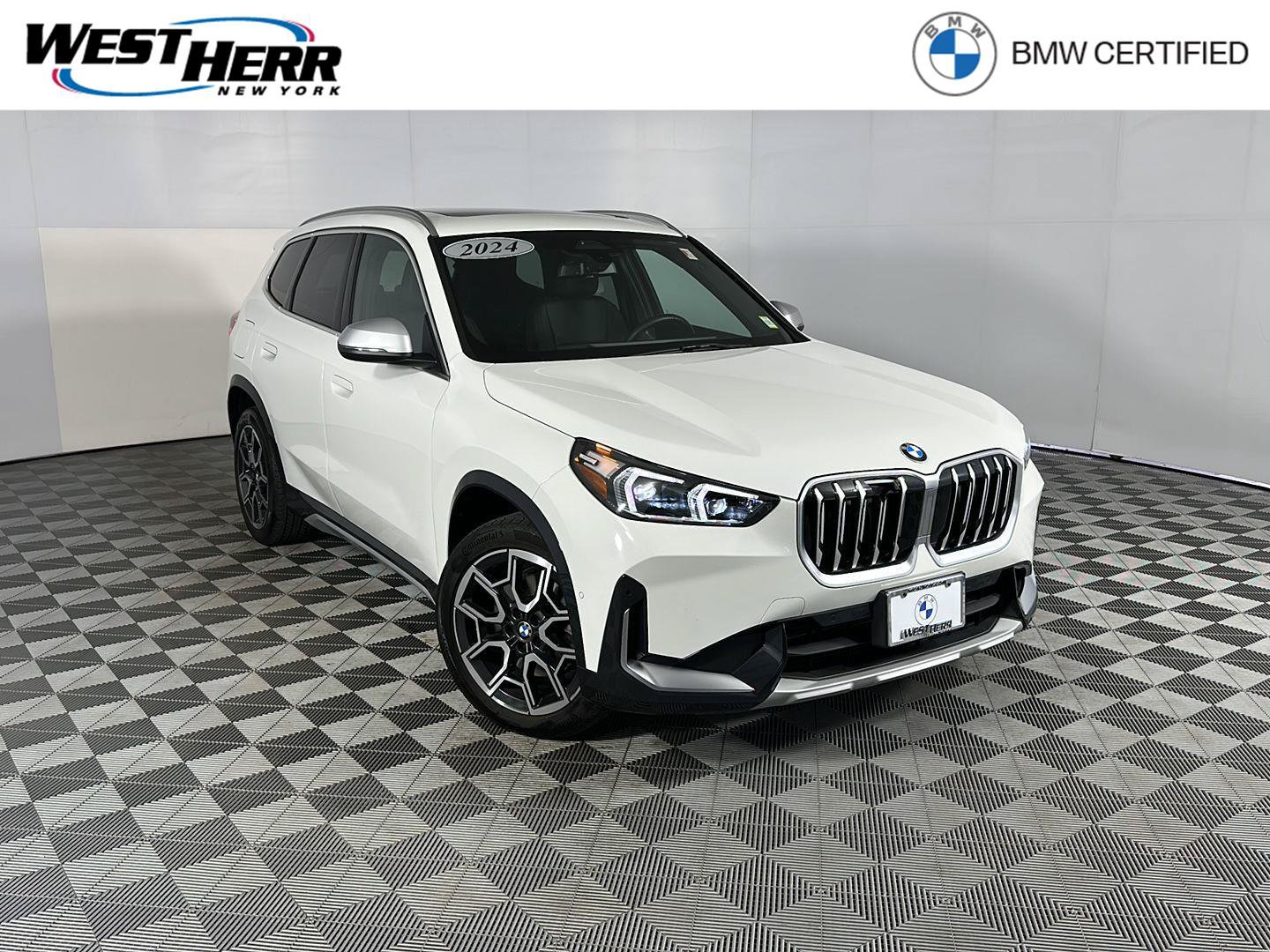 Used 2024 BMW X1 xDrive28i w/ Convenience Package AWD/4WD image 1
