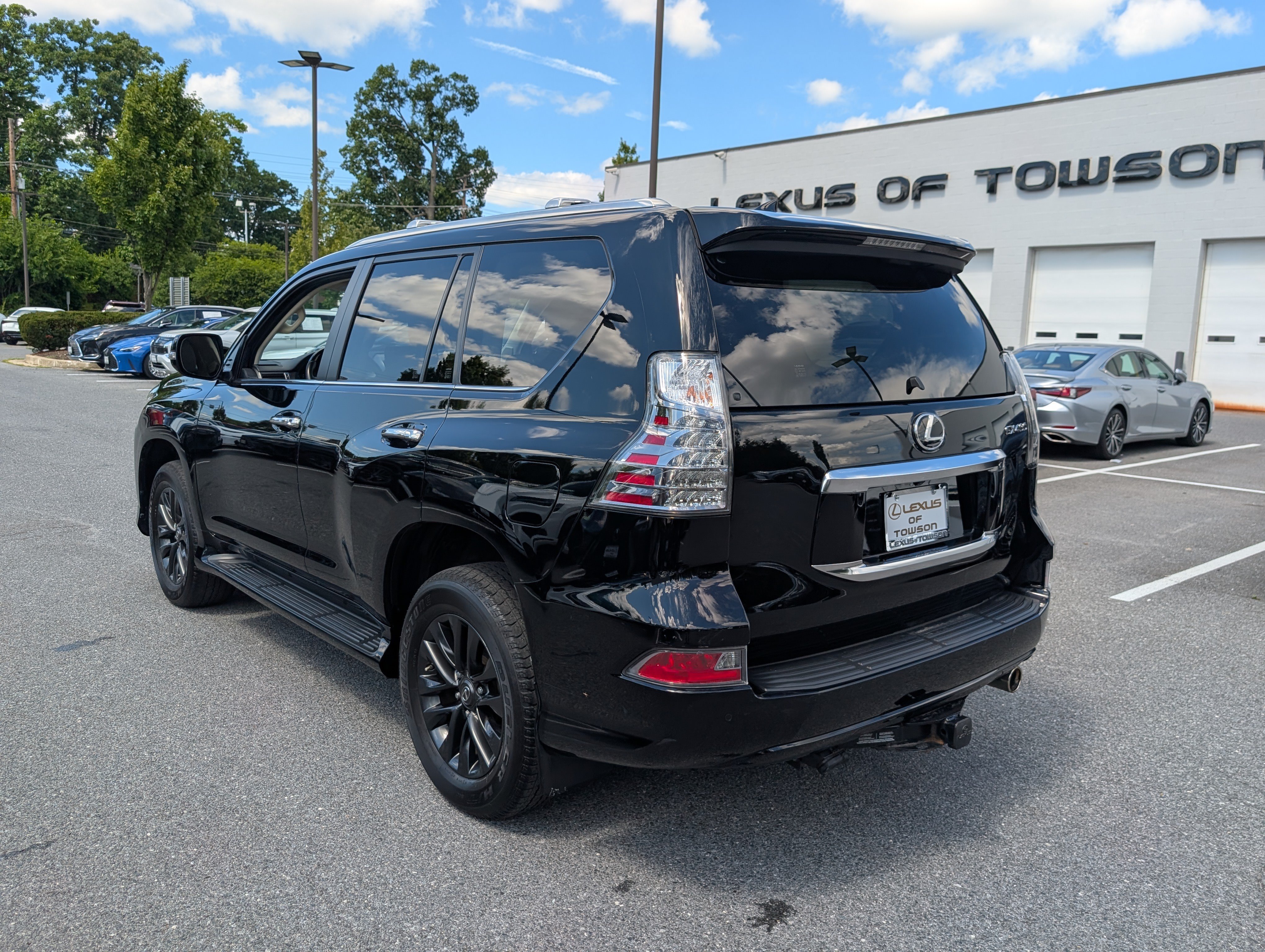 Used 2023 Lexus GX 460 Premium w/ Premium Package AWD/4WD image 5