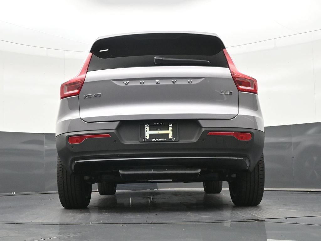 New 2026 Volvo XC40 B5 Plus w/ Protection Package Premier AWD/4WD image 24