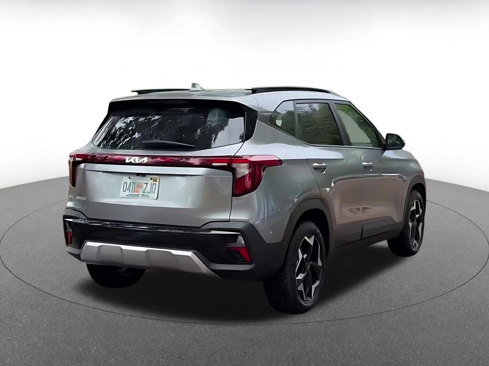 Used 2025 Kia Seltos S image 15