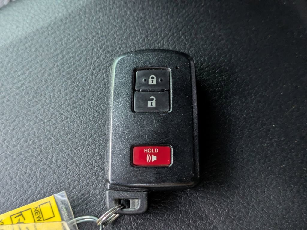 Certified 2023 Toyota Tacoma SR5 w/ Technology Package AWD/4WD image 30