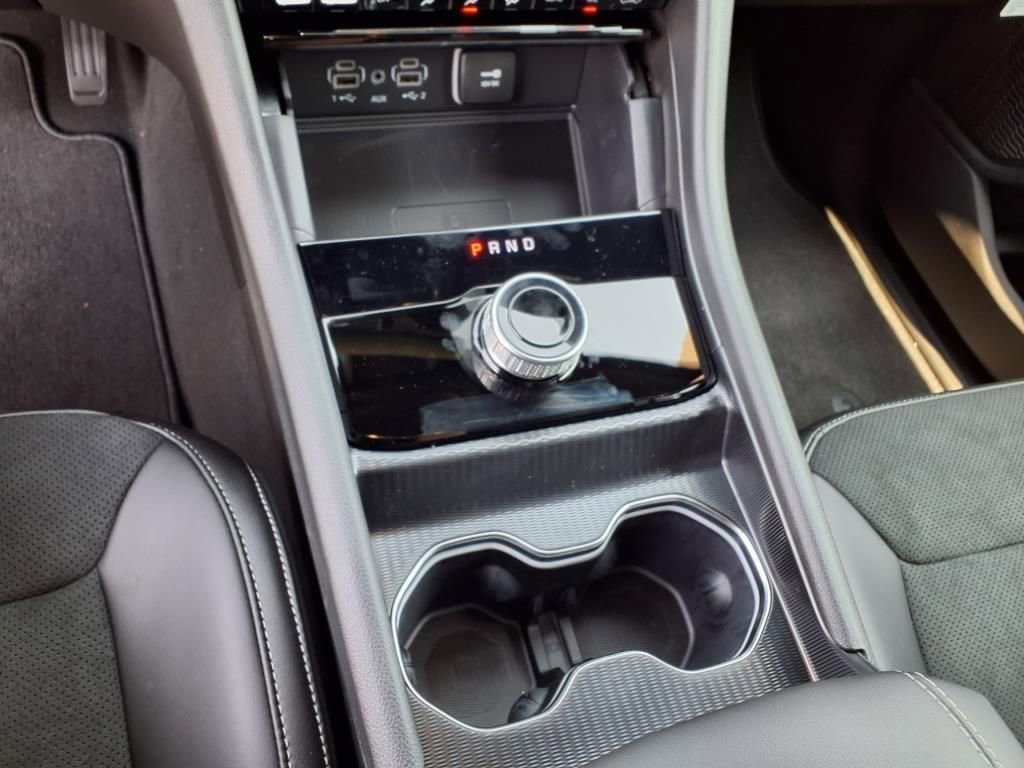 New 2025 Jeep Grand Cherokee L Altitude image 24