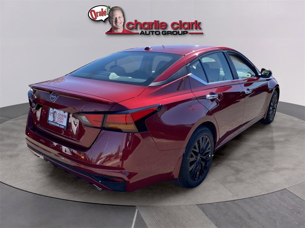 Used 2025 Nissan Altima 2.5 SV w/ SV Special Edition Package image 6