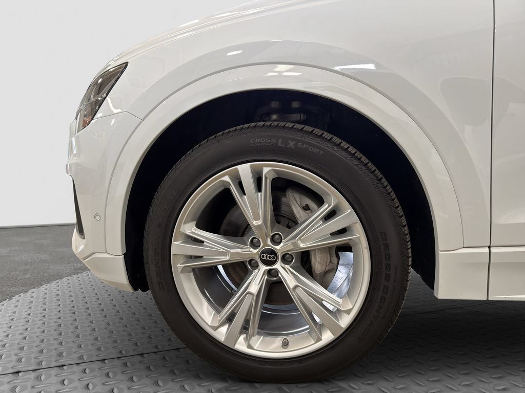 Used 2023 Audi Q8 Premium w/ Convenience Package AWD/4WD image 15