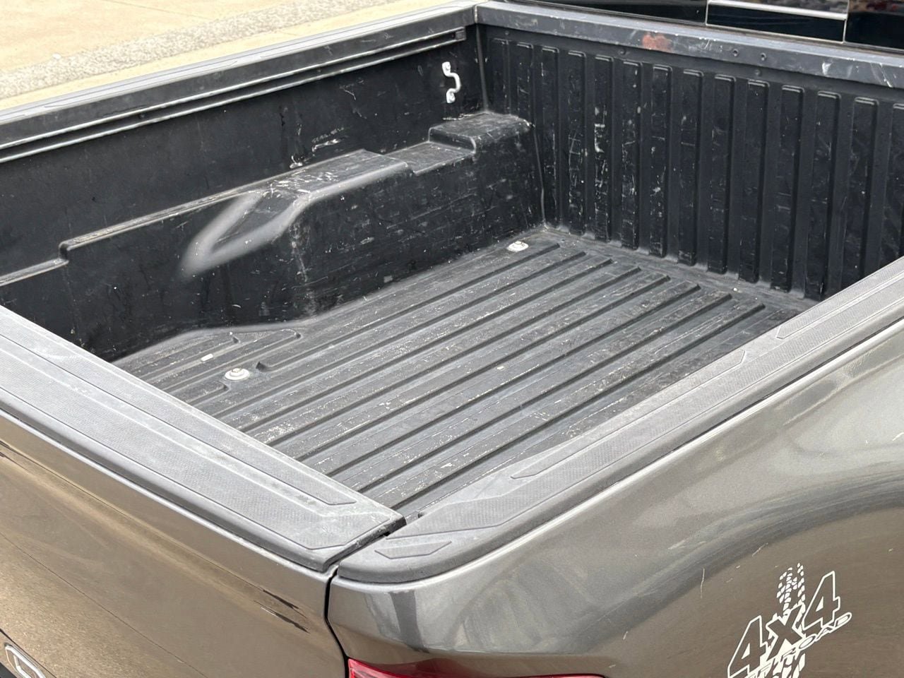 Used 2019 Toyota Tacoma SR5 AWD/4WD image 40