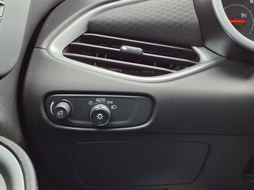 Used 2024 Chevrolet Malibu LT image 28