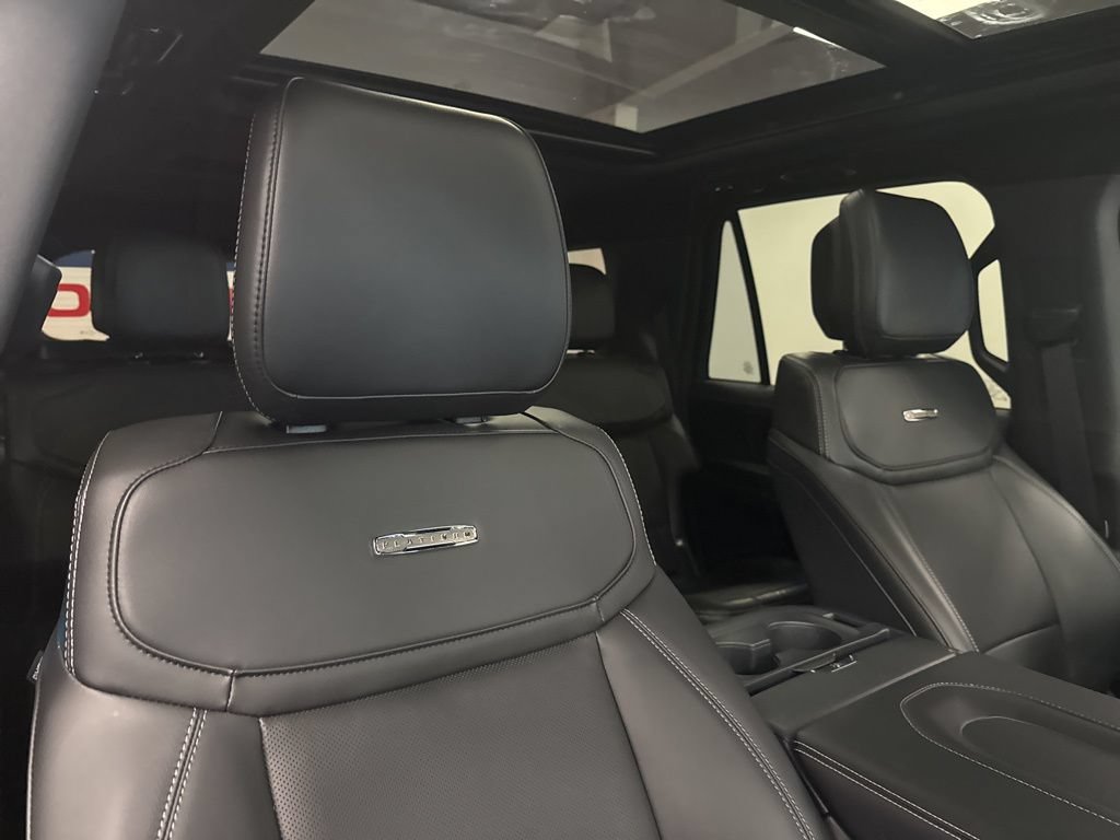New 2026 Ford Expedition Max Platinum w/ Stealth Performance Package AWD/4WD image 56