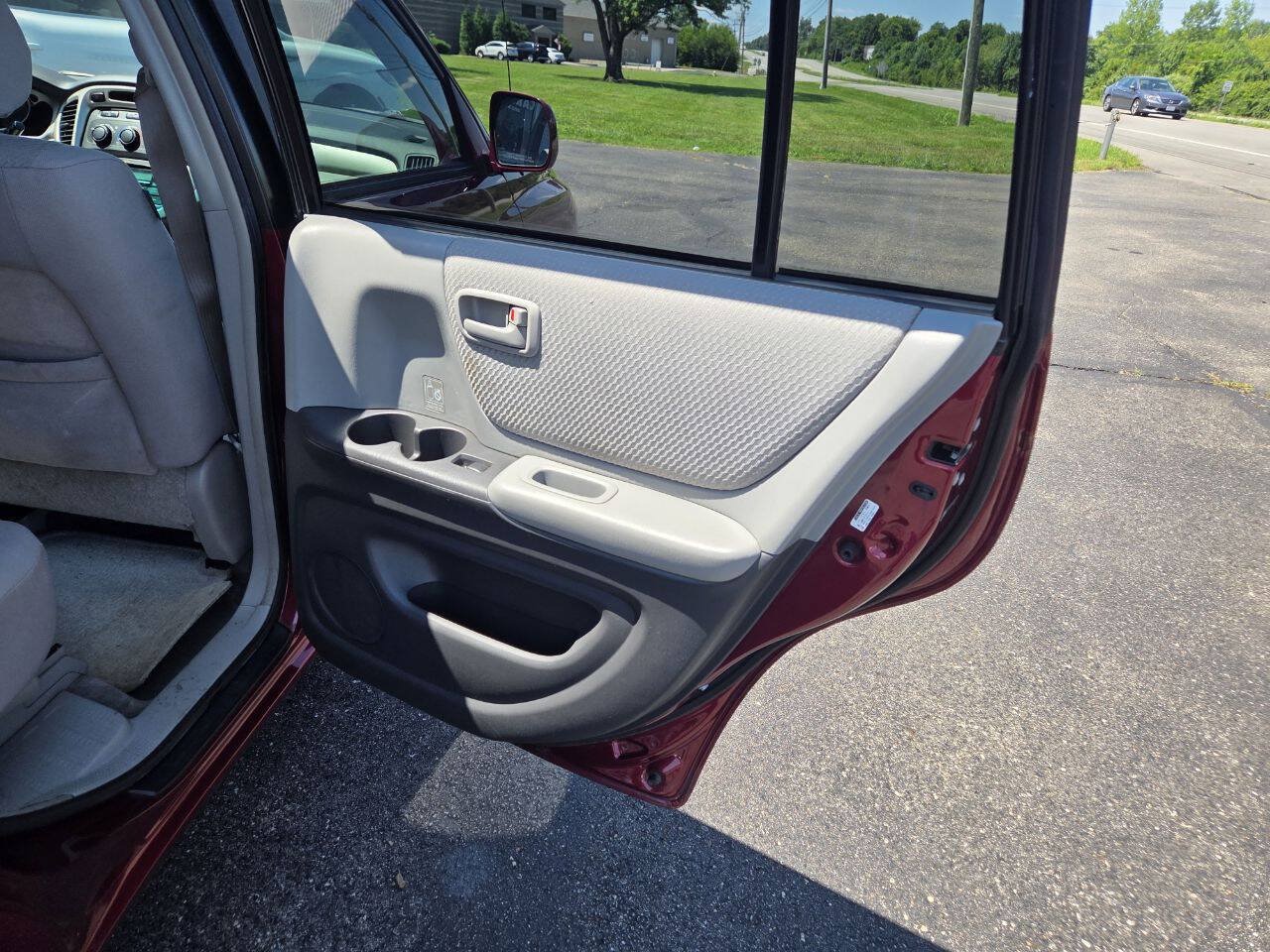 Used 2007 Toyota Highlander 2WD w/ Extra Value Pkg #2 image 18