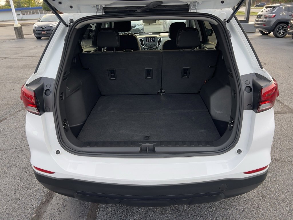 Used 2022 Chevrolet Equinox LS w/ LS Convenience Package image 7