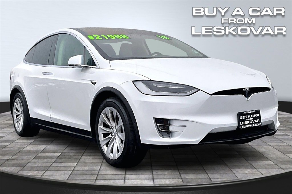 Used 2016 Tesla Model X 90D image 1