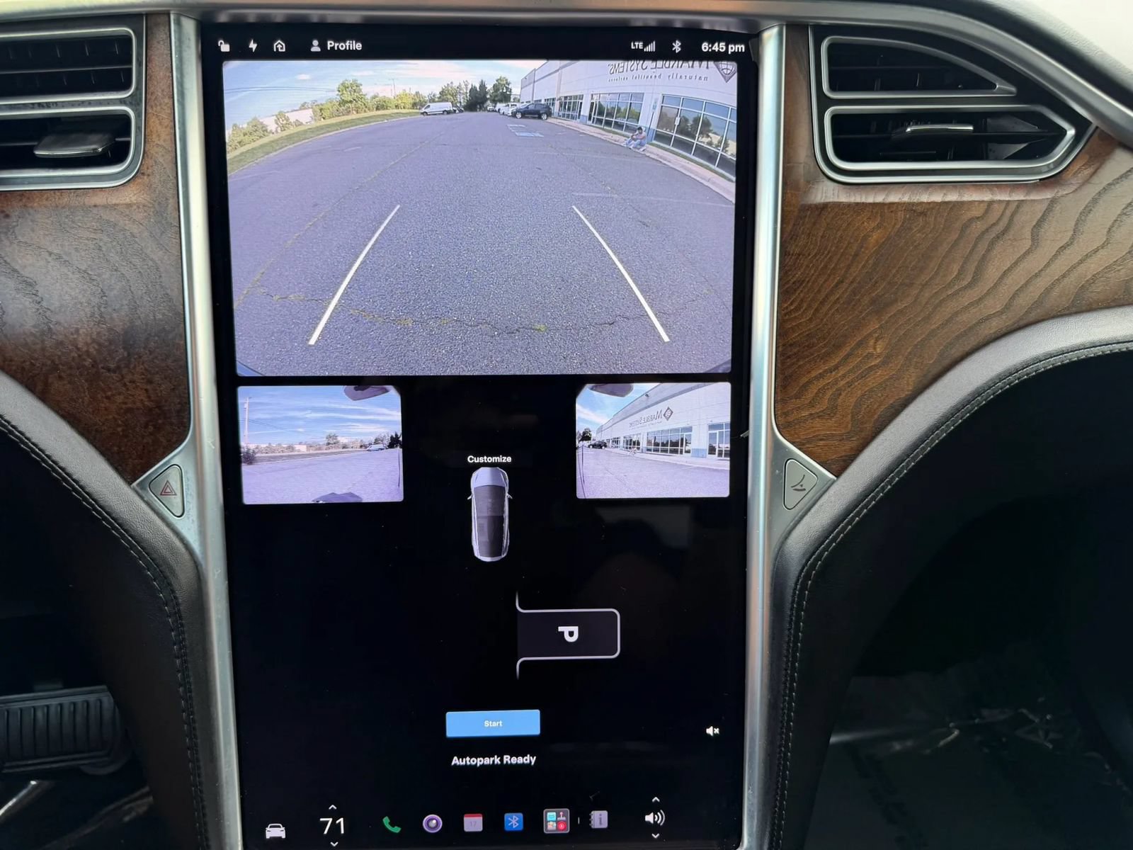 Used 2017 Tesla Model X 75D AWD/4WD image 18