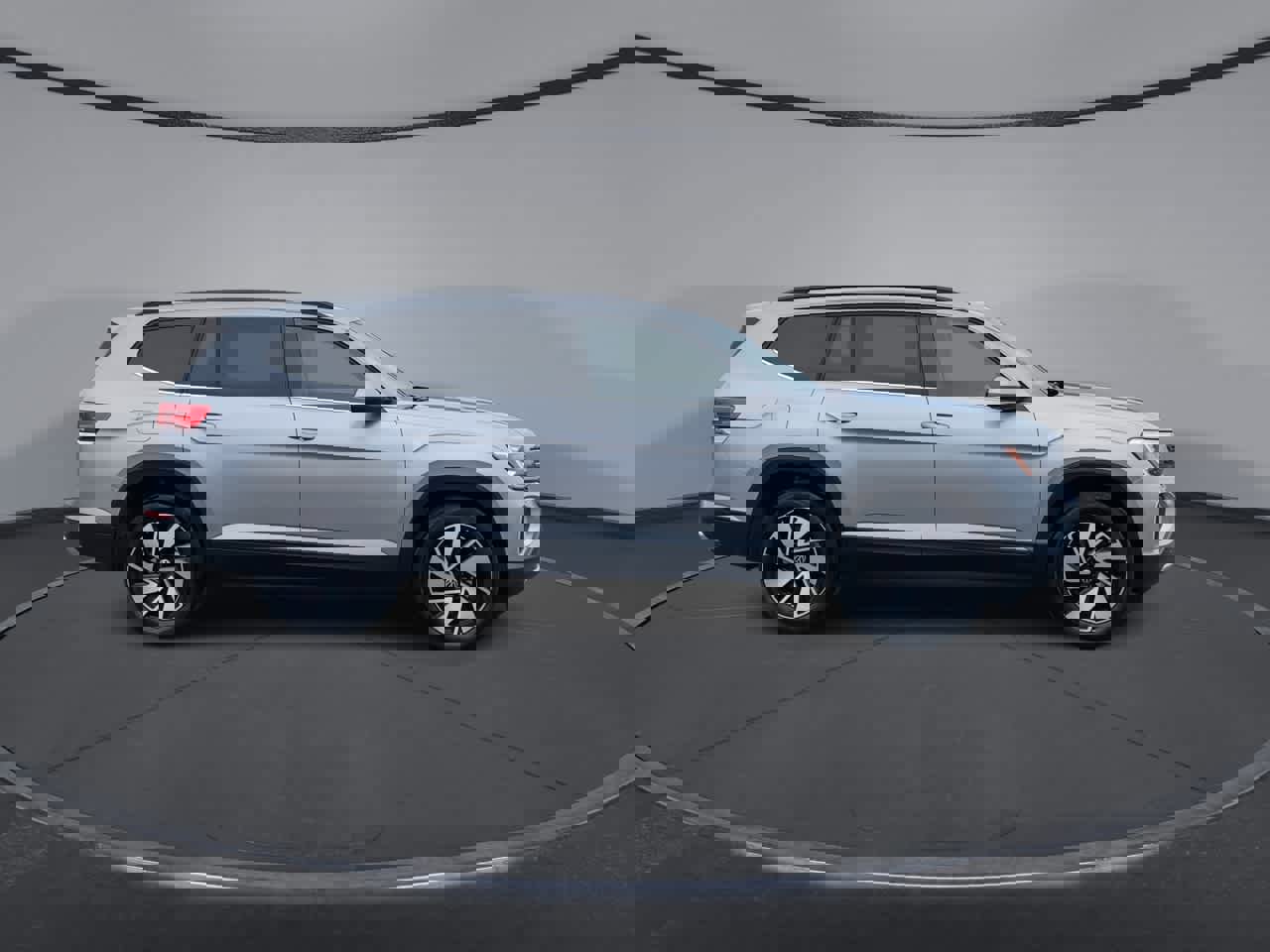 Used 2025 Volkswagen Atlas SE image 9