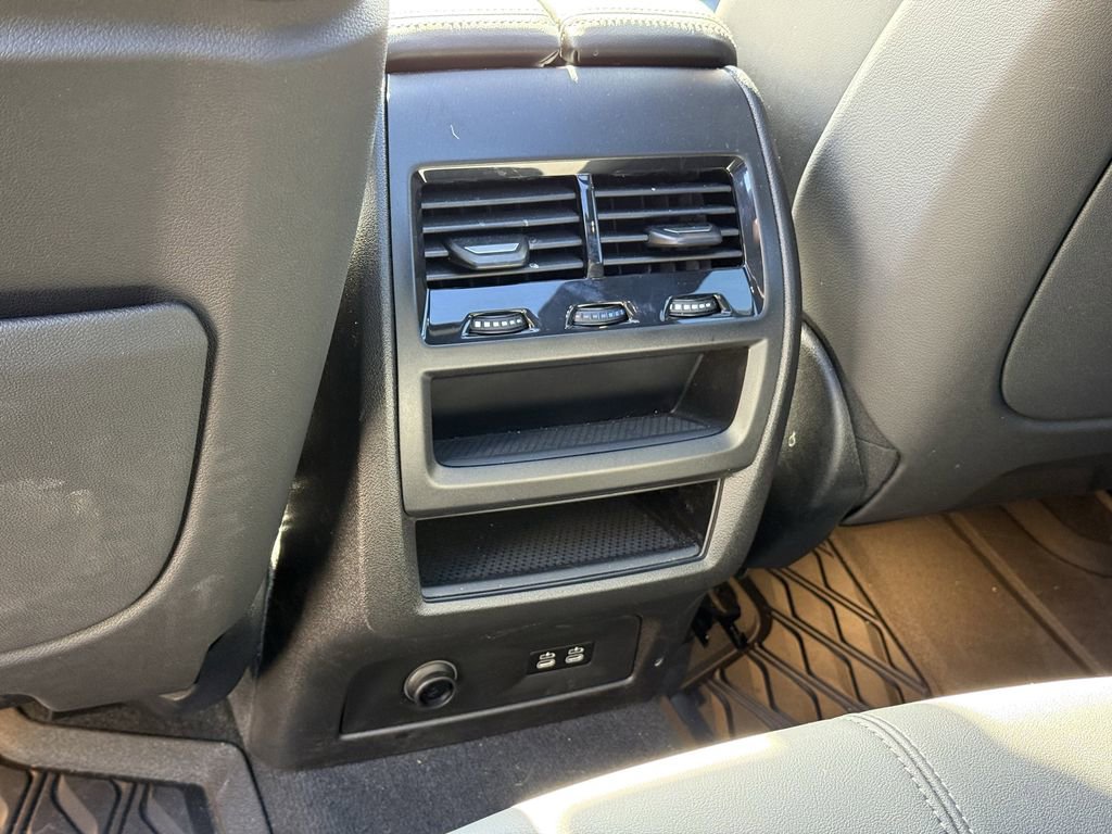 Used 2025 BMW X5 xDrive50e w/ Premium Package image 12