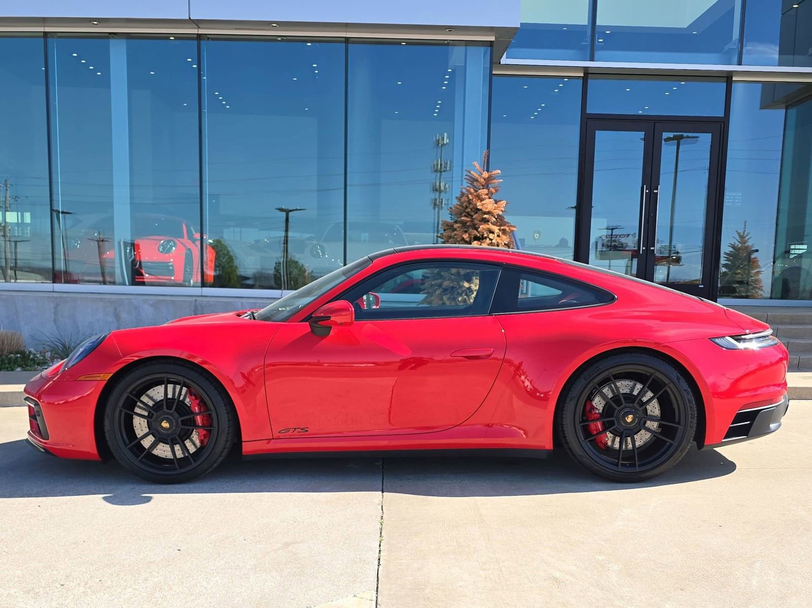 Certified 2023 Porsche 911 Carrera GTS image 2