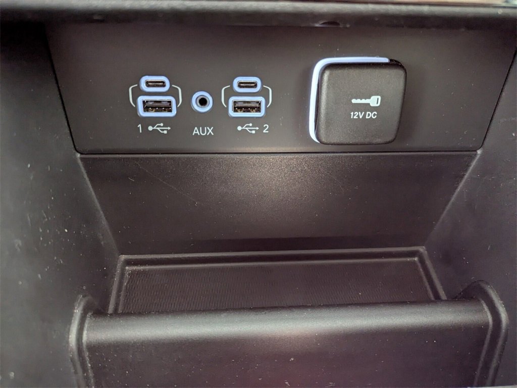 Certified 2023 Jeep Grand Cherokee Laredo image 23