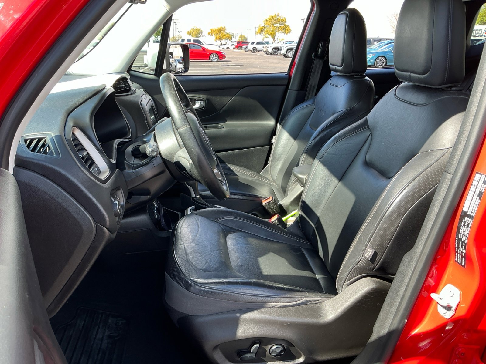 Used 2016 Jeep Renegade Limited image 14