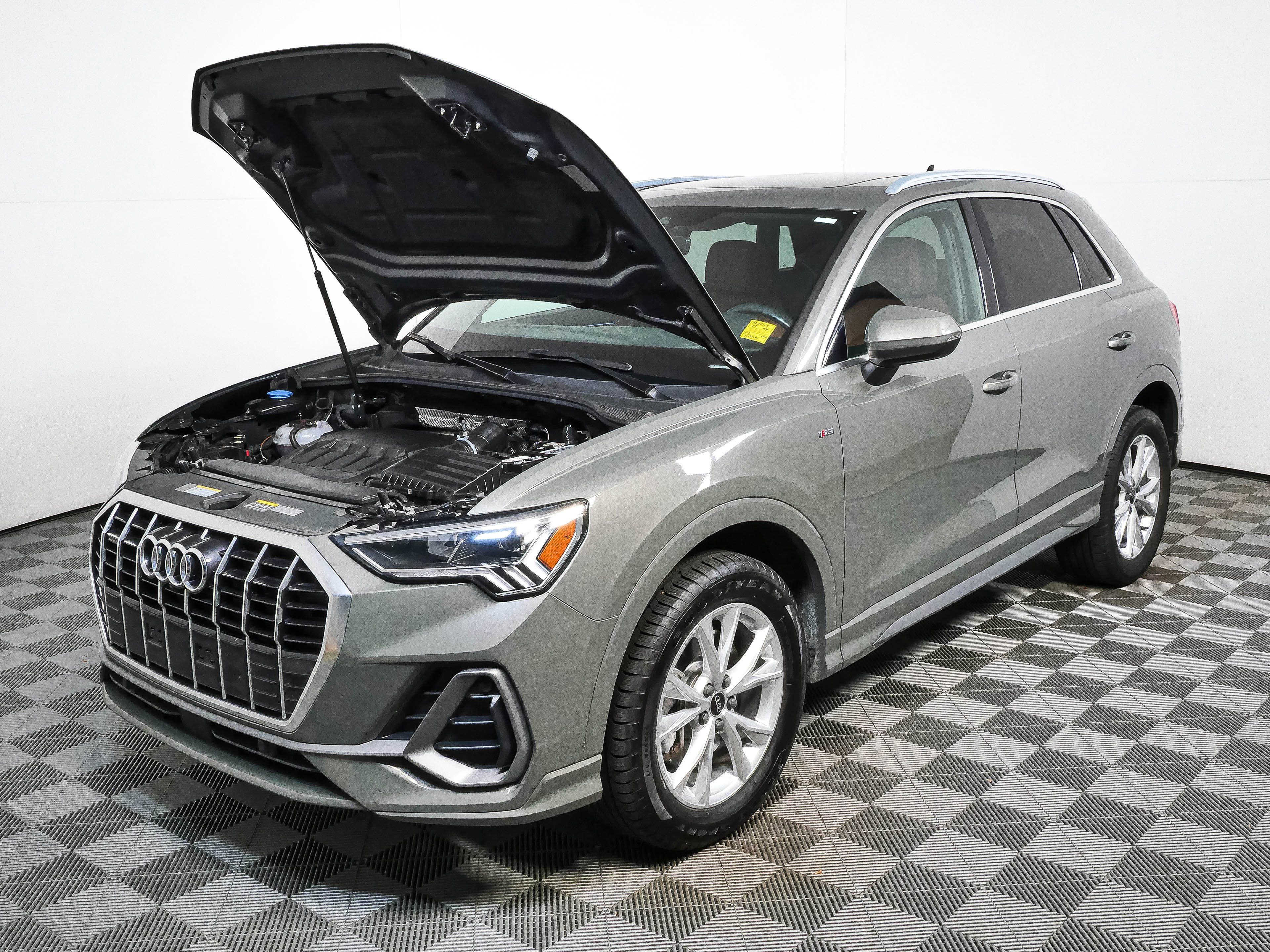 Used 2023 Audi Q3 2.0T Premium Plus AWD/4WD image 34