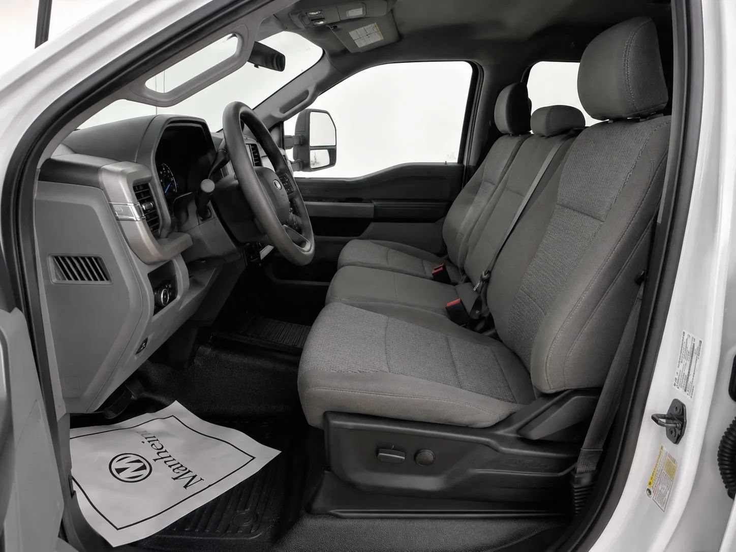 Used 2024 Ford F350 XLT AWD/4WD image 9