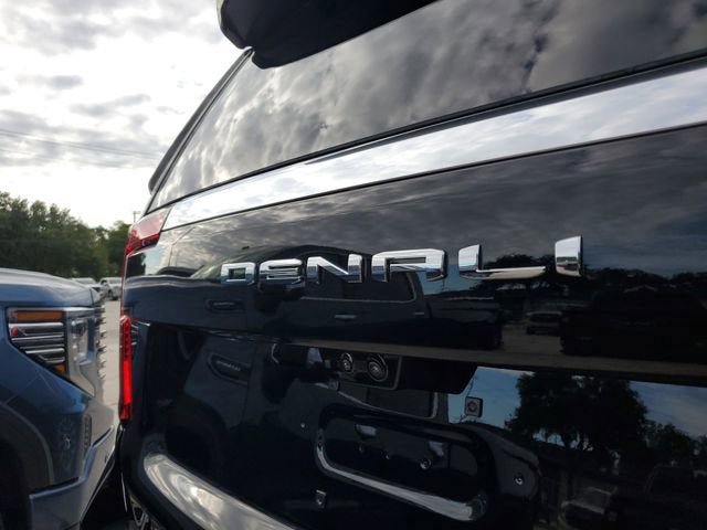 New 2026 GMC Yukon XL Denali w/ Denali Reserve Package AWD/4WD image 9