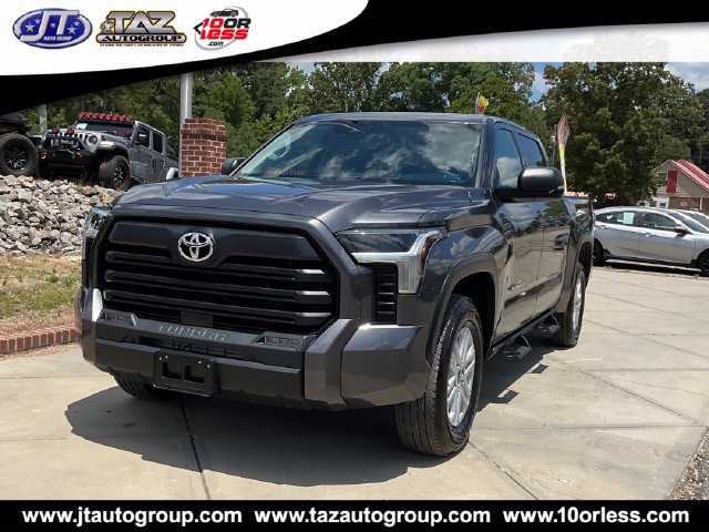Used 2022 Toyota Tundra SR5 w/ Convenience Package RWD image 3