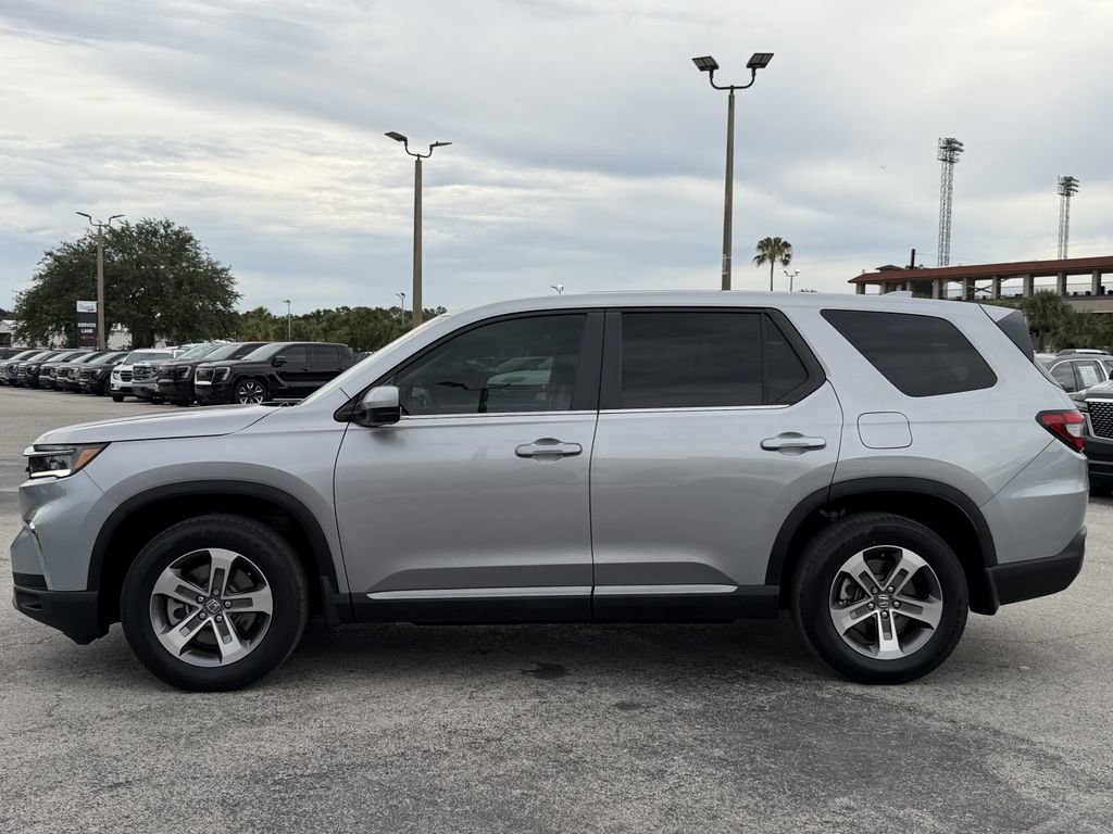 Used 2025 Honda Pilot EX-L image 8