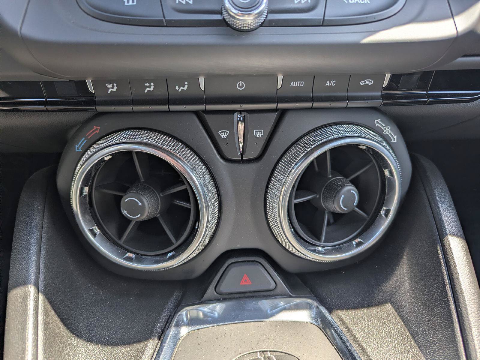 Used 2023 Chevrolet Camaro LT w/ Technology Package RWD image 18