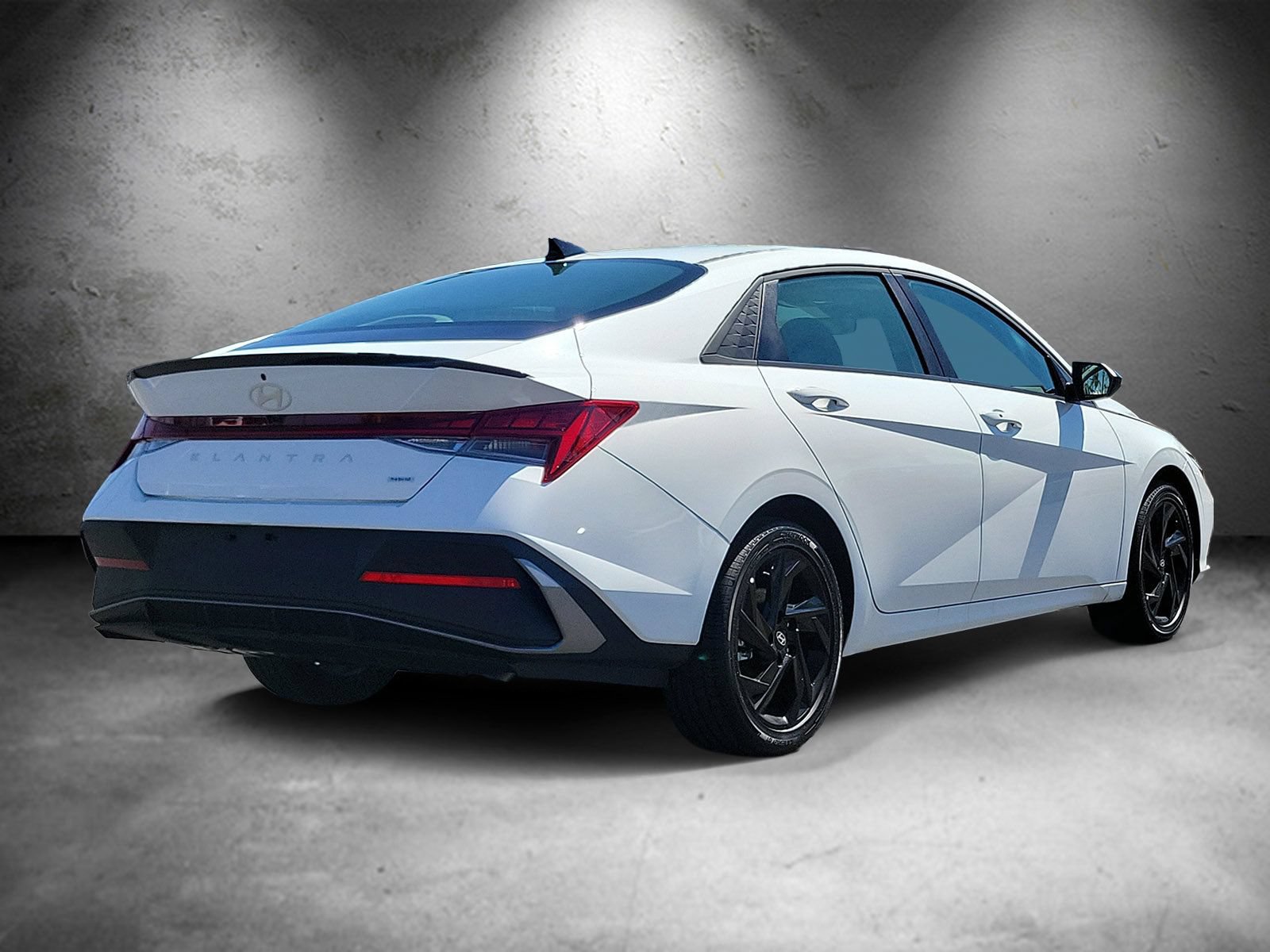 New 2026 Hyundai Elantra SEL FWD image 3