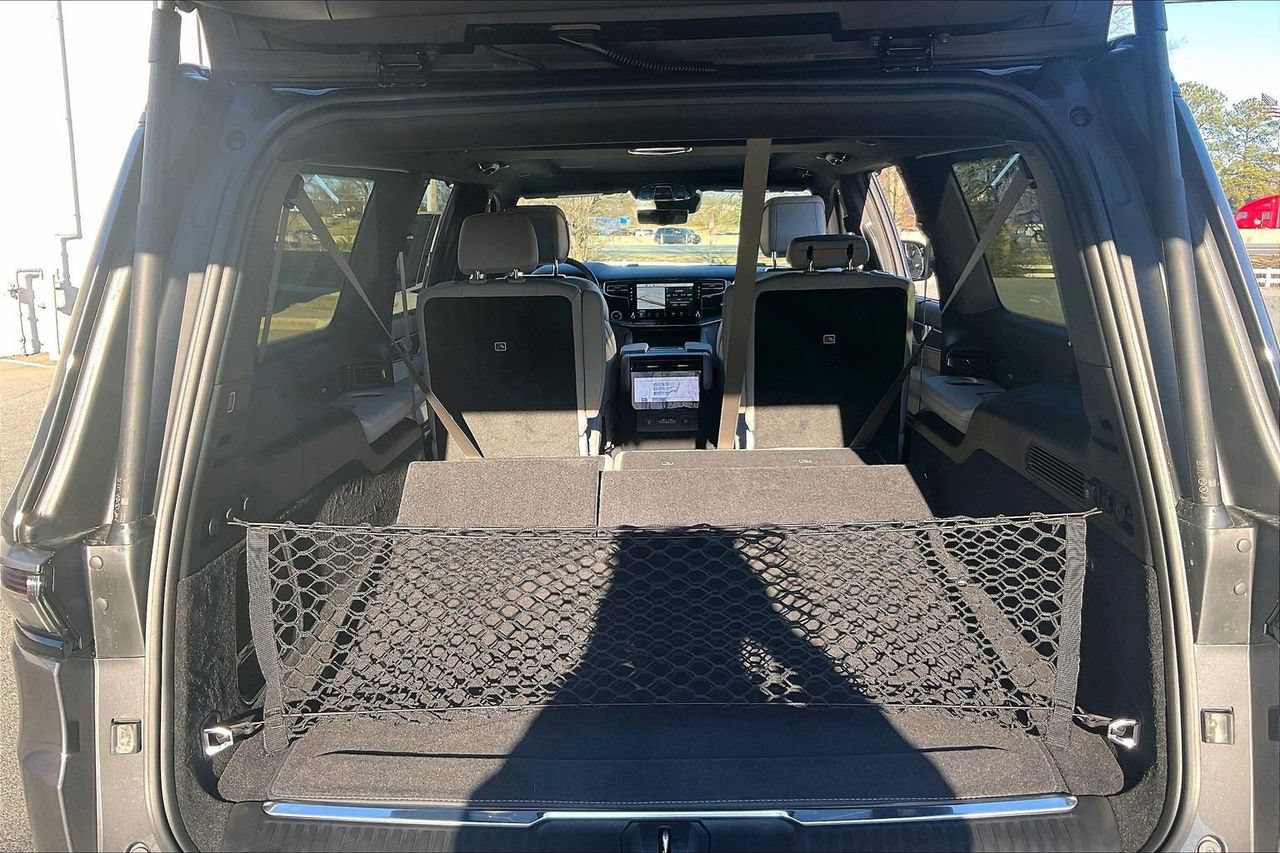 New 2026 Jeep Grand Wagoneer L Summit w/ Premium Group III AWD/4WD image 28