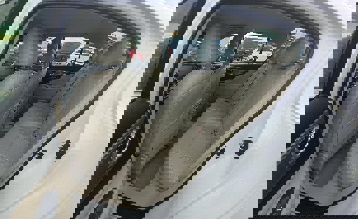 Used 2017 INFINITI Q50 2.0t image 7