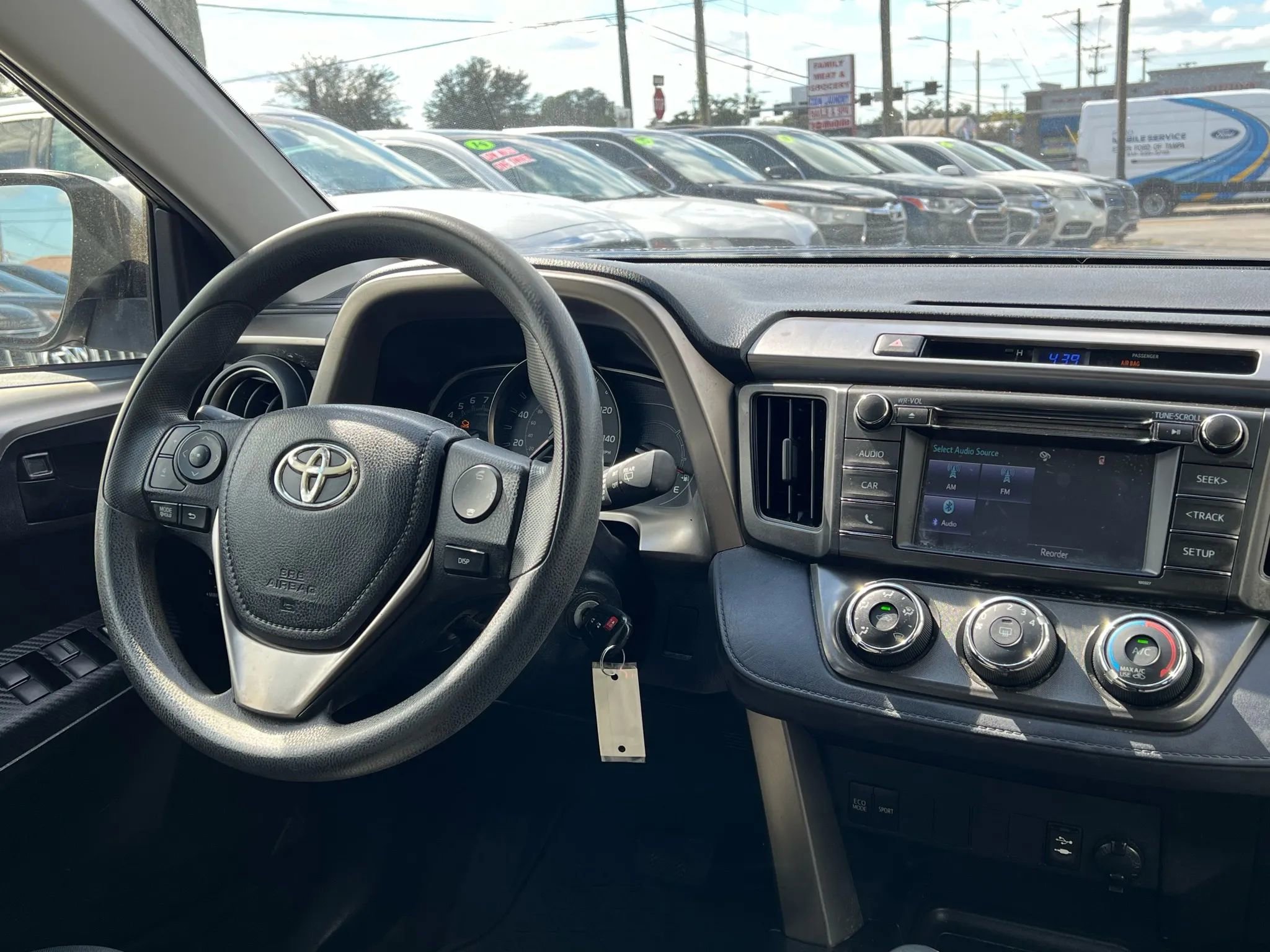 Used 2015 Toyota RAV4 LE image 12