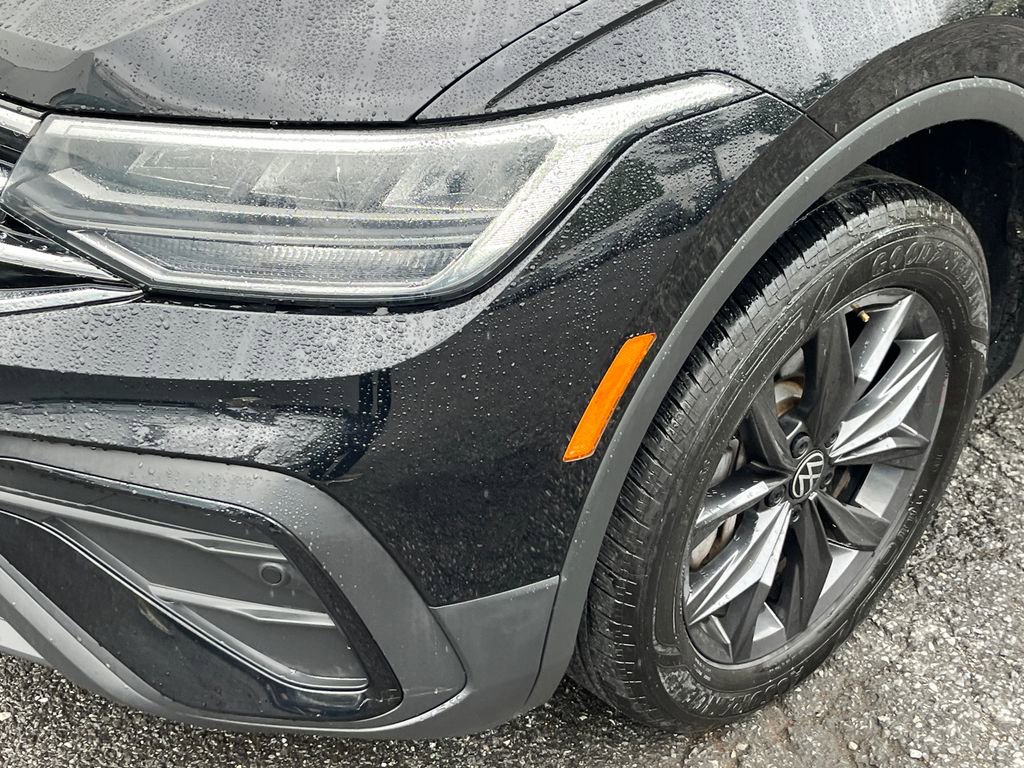 Used 2023 Volkswagen Tiguan SE AWD/4WD image 7