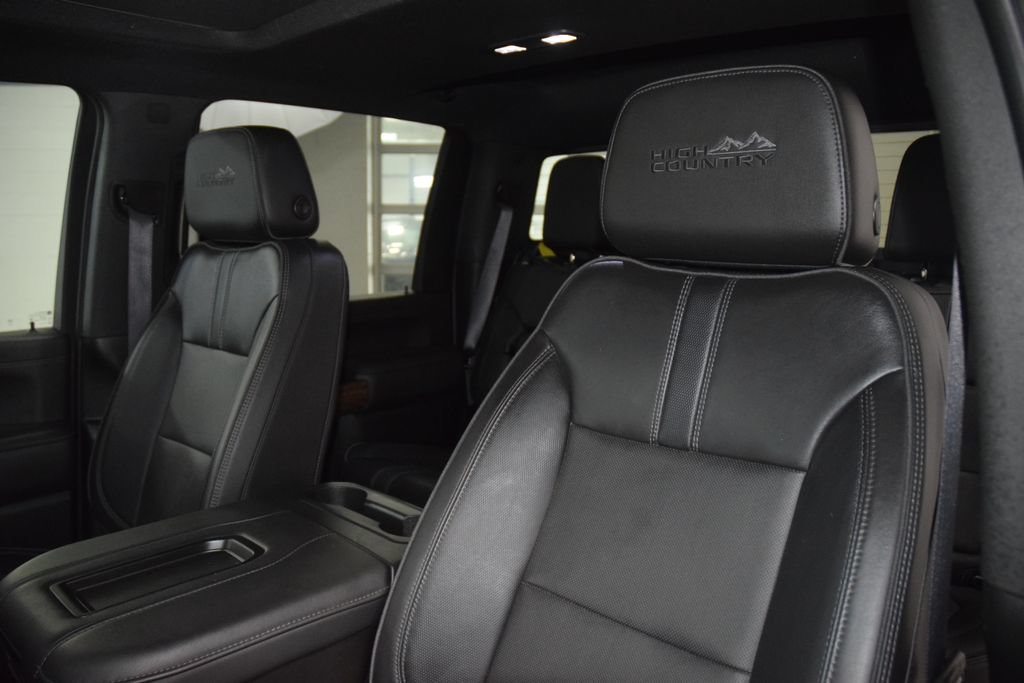 Used 2022 Chevrolet Silverado 3500 High Country w/ LPO, Hitch Package AWD/4WD image 47