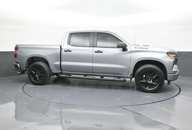 New 2026 Chevrolet Silverado 1500 Custom w/ Turbomax Blackout Package AWD/4WD image 13
