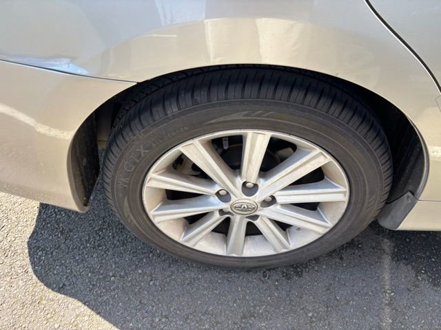 Used 2014 Toyota Camry XLE w/ Leather Package image 9