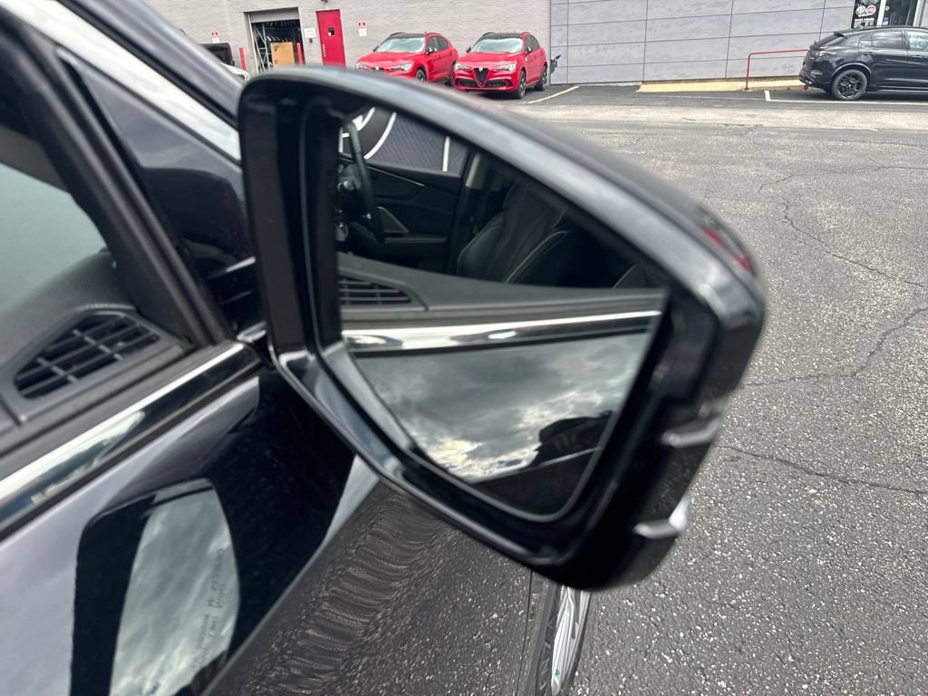 Used 2023 Acura MDX SH-AWD w/ Advance Package image 19