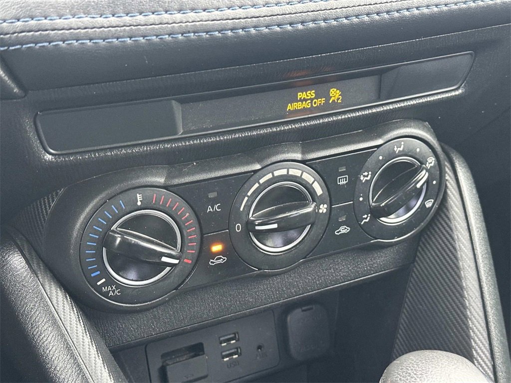 Used 2019 Toyota Yaris LE image 31