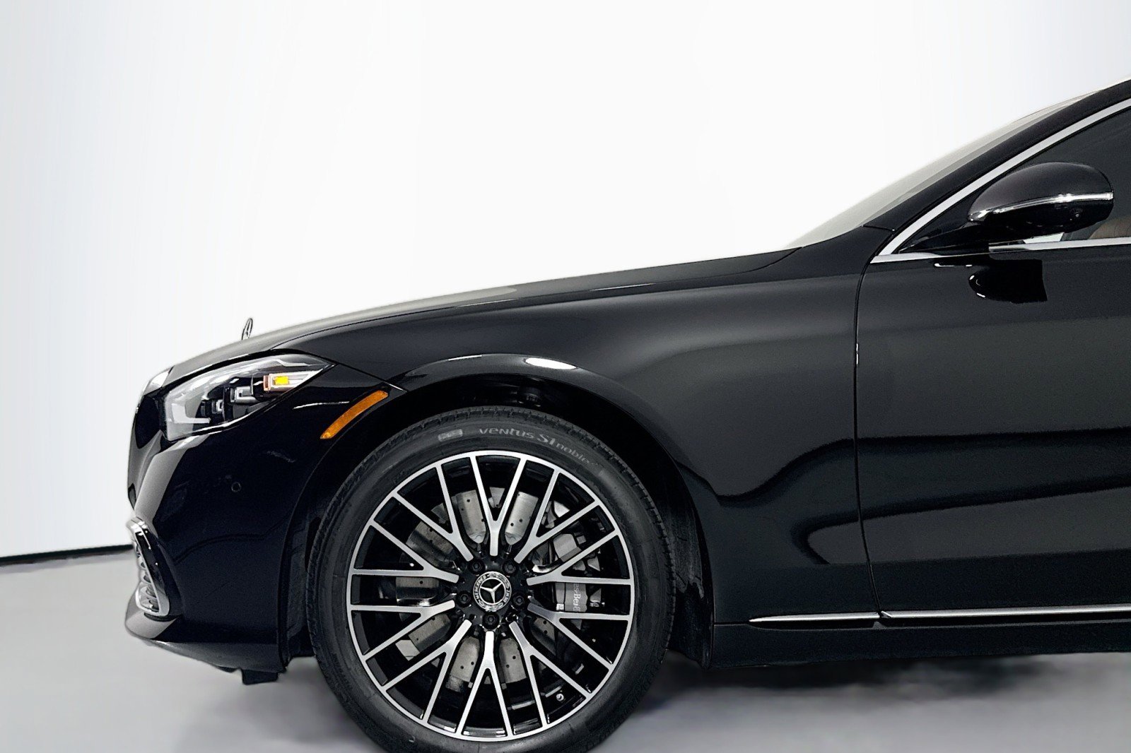 New 2026 Mercedes-Benz S 580 4MATIC Sedan image 9