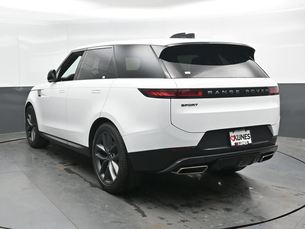 Used 2024 Land Rover Range Rover Sport SE AWD/4WD image 10
