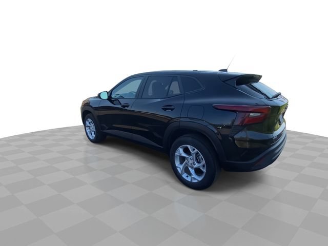 Used 2024 Chevrolet Trax LS w/ LS Convenience Package FWD image 8