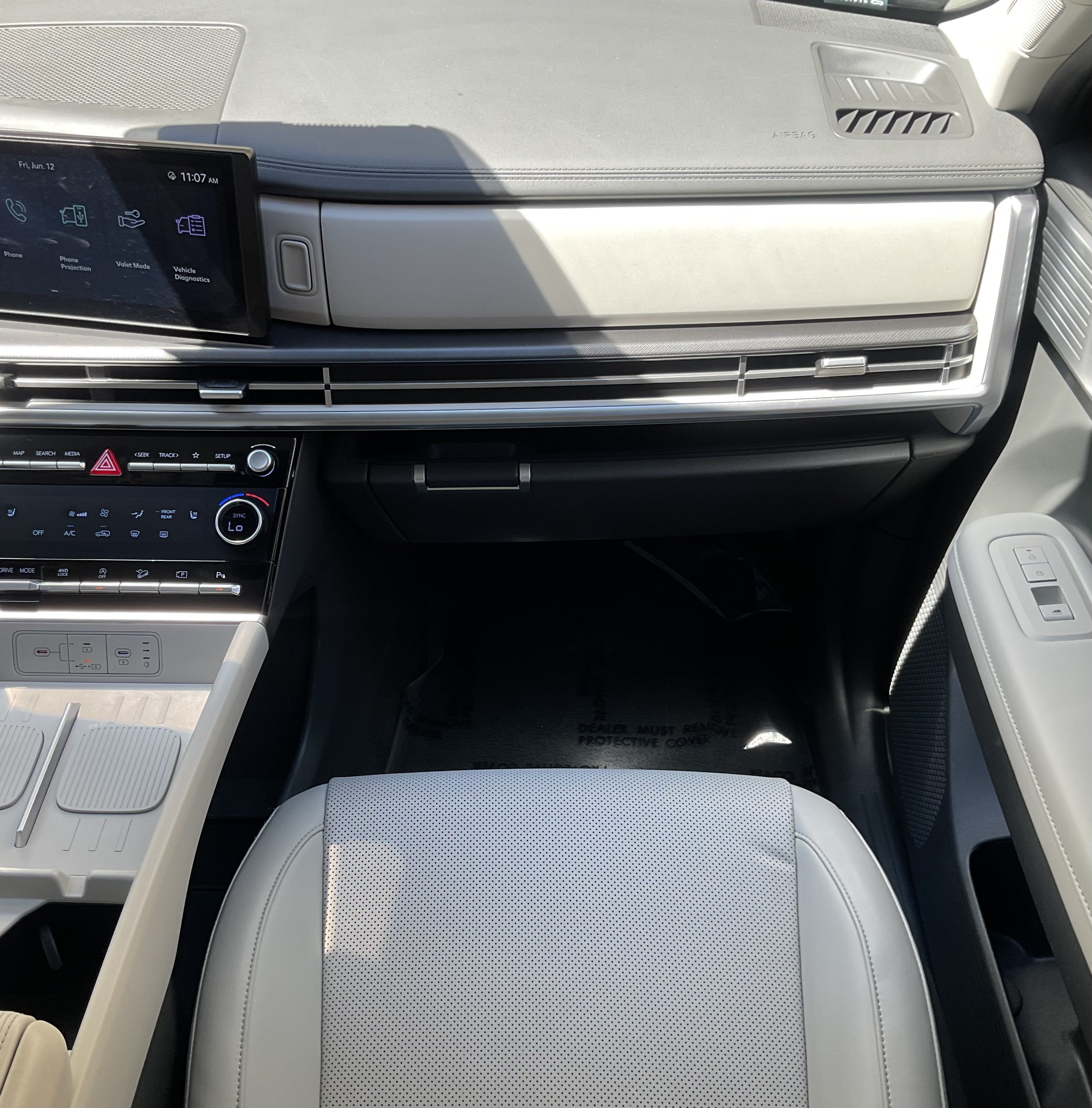 Used 2025 Hyundai Santa Fe SEL AWD/4WD image 23