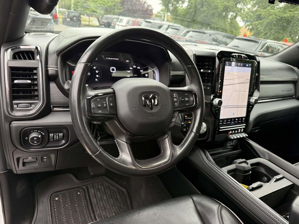 Used 2023 RAM 1500 Limited AWD/4WD image 2