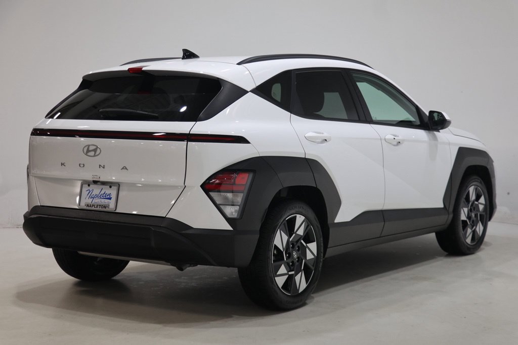 Used 2025 Hyundai Kona SEL FWD image 7